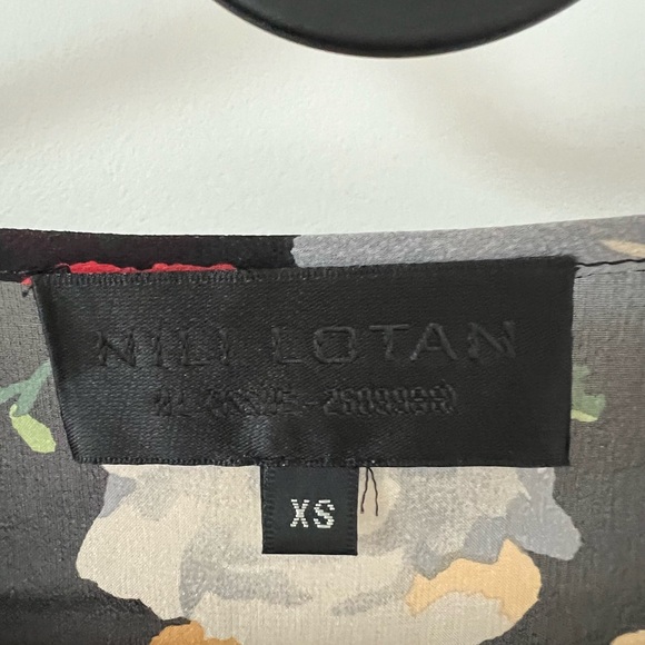 Nili Lotan silk blouse - Picture 3 of 3